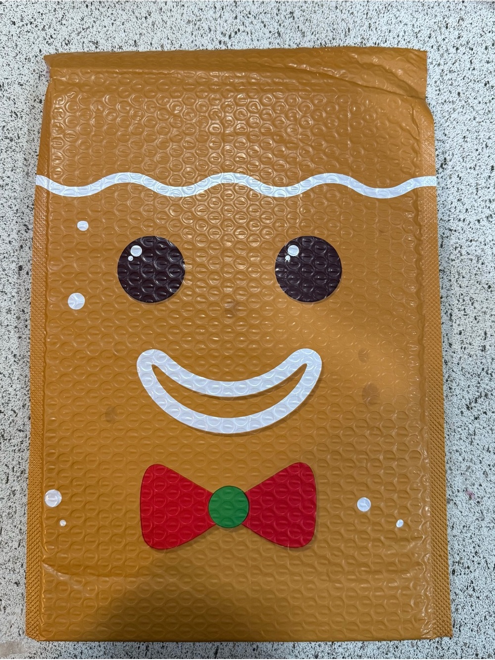50 Pack of 10x13 Holiday Bubble Mailers - 25 Santa Face and 25 Gingerbread Man - Picture 8 of 11